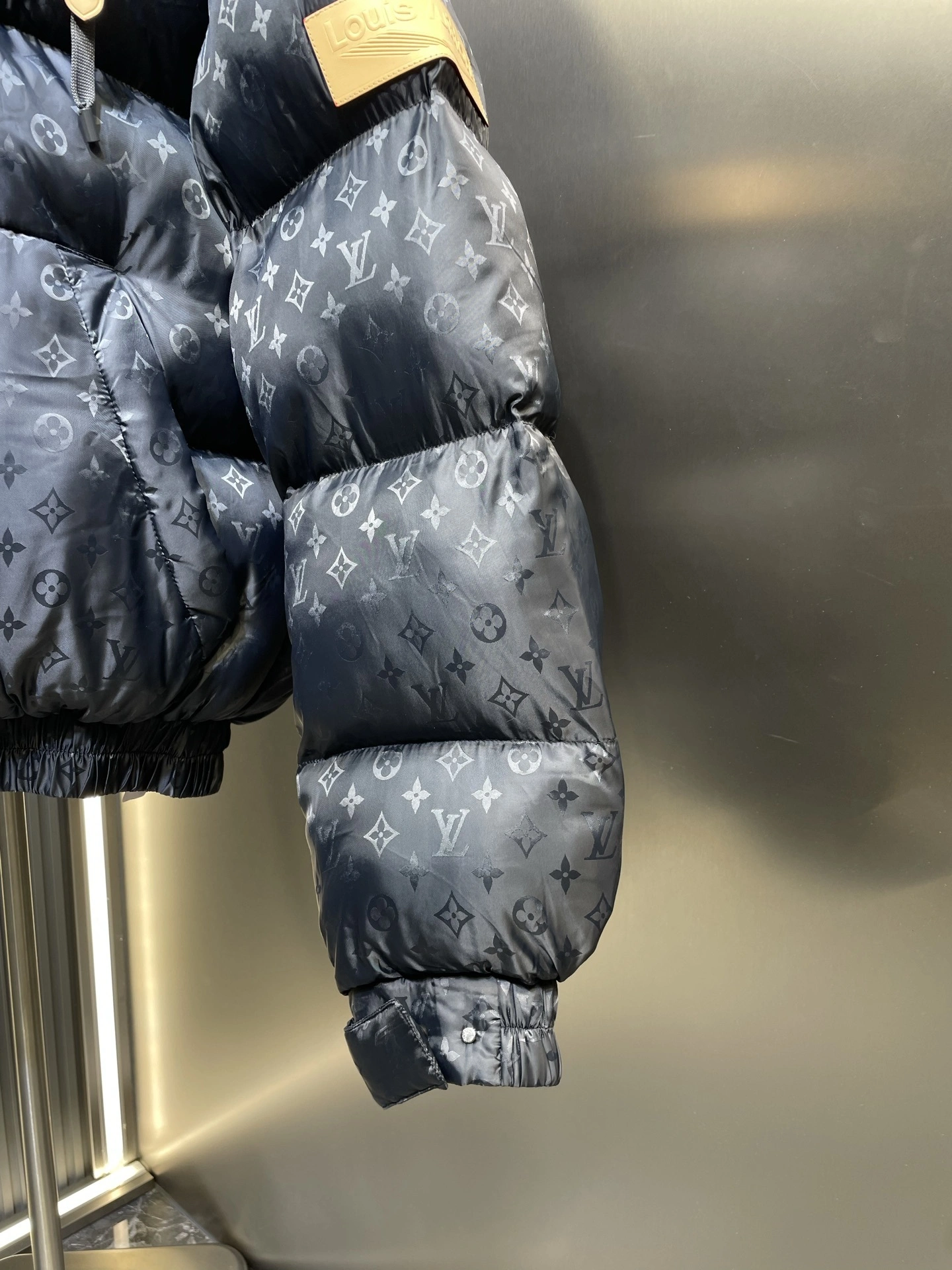 wg.luxury-- 8V item: E-F000J0204